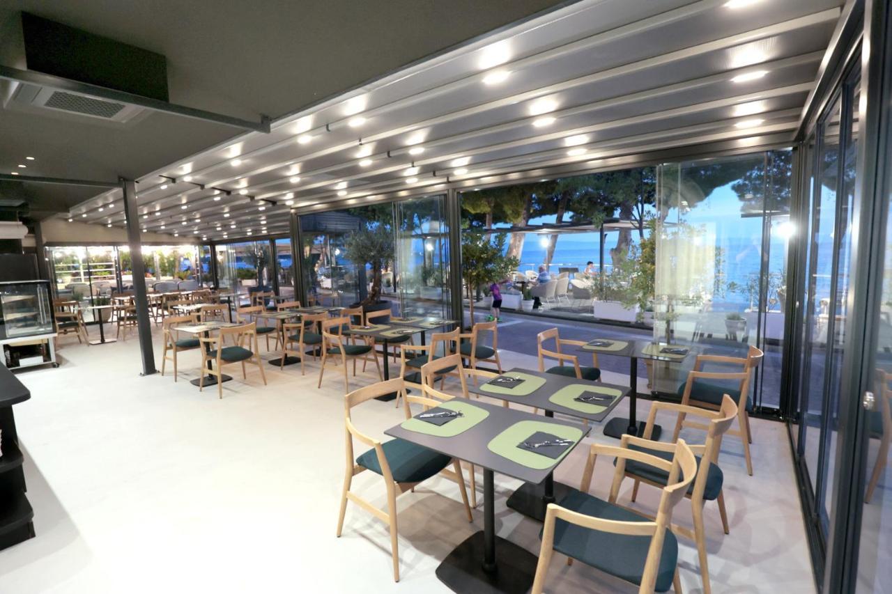 Hotel Milenij Макарска Екстериор снимка